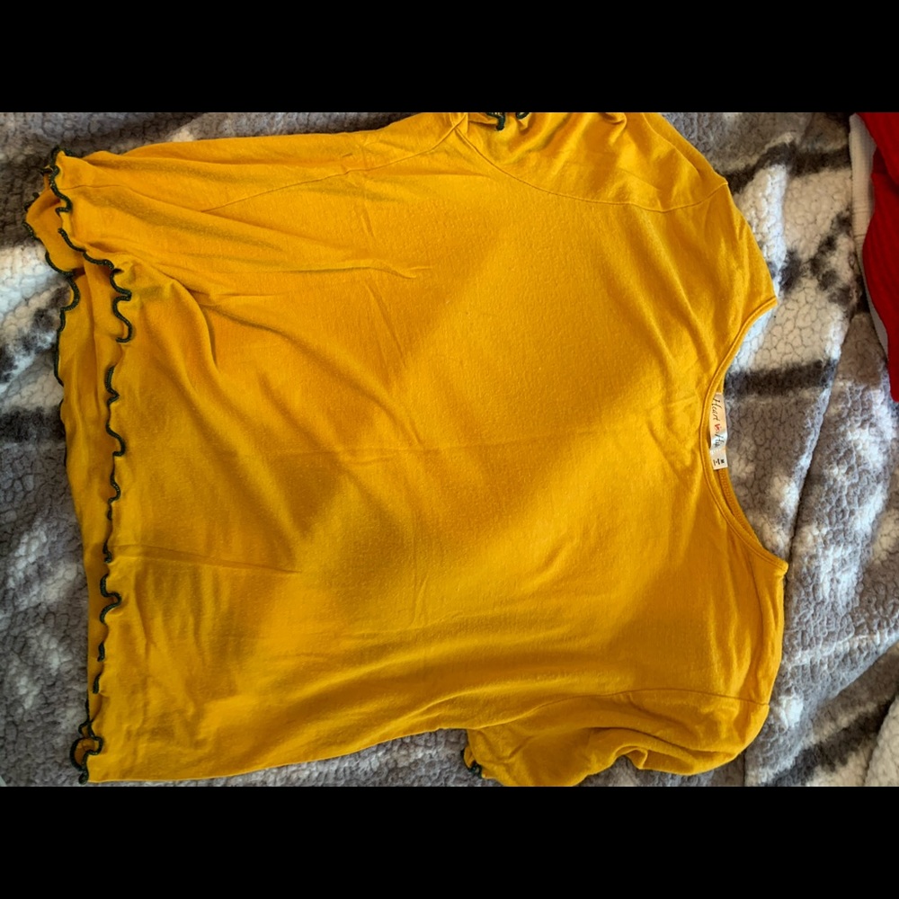 mustard yellow and green ruffle tee! ♡
